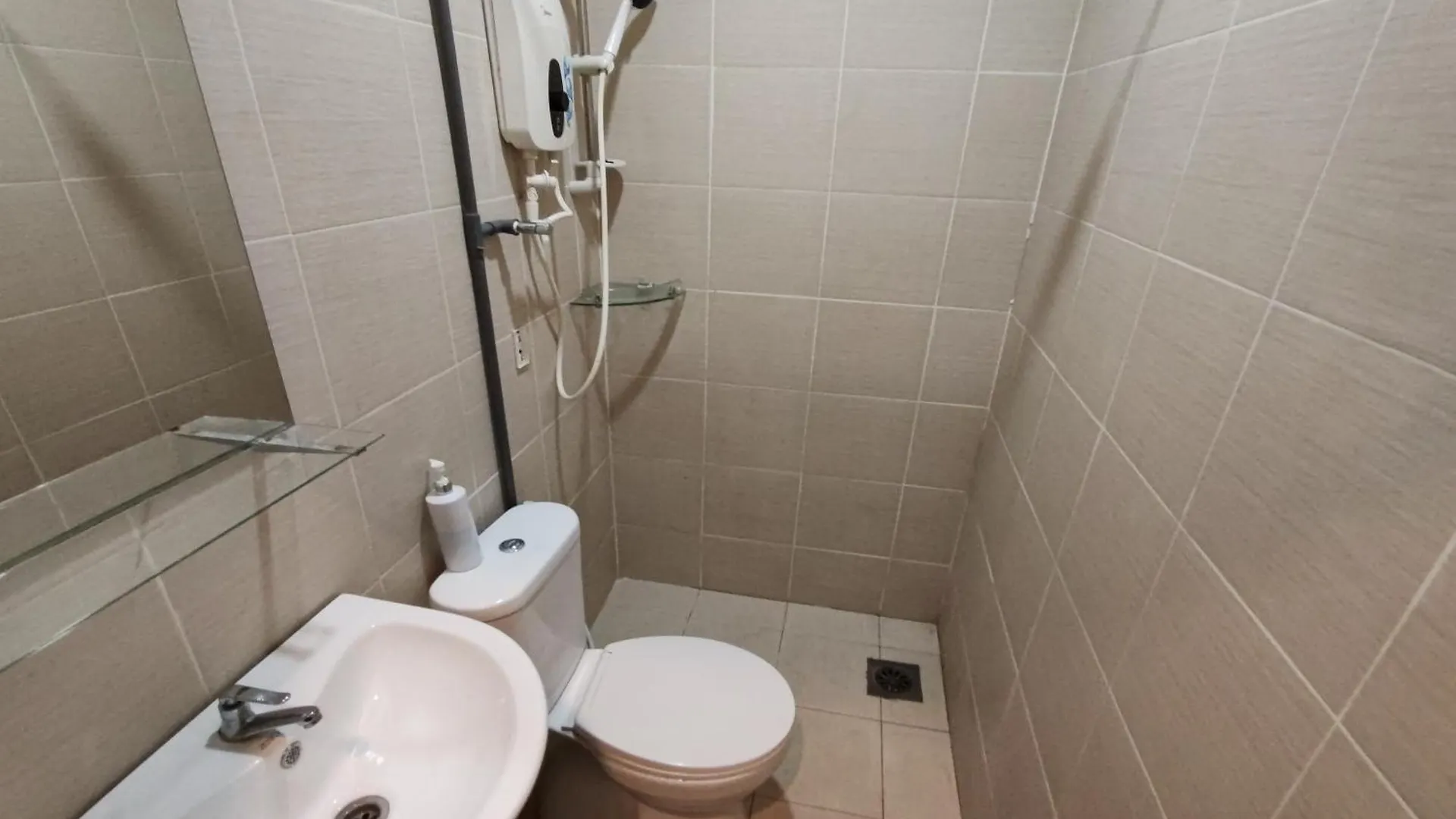 Maleeq Hotel Meru Ipoh