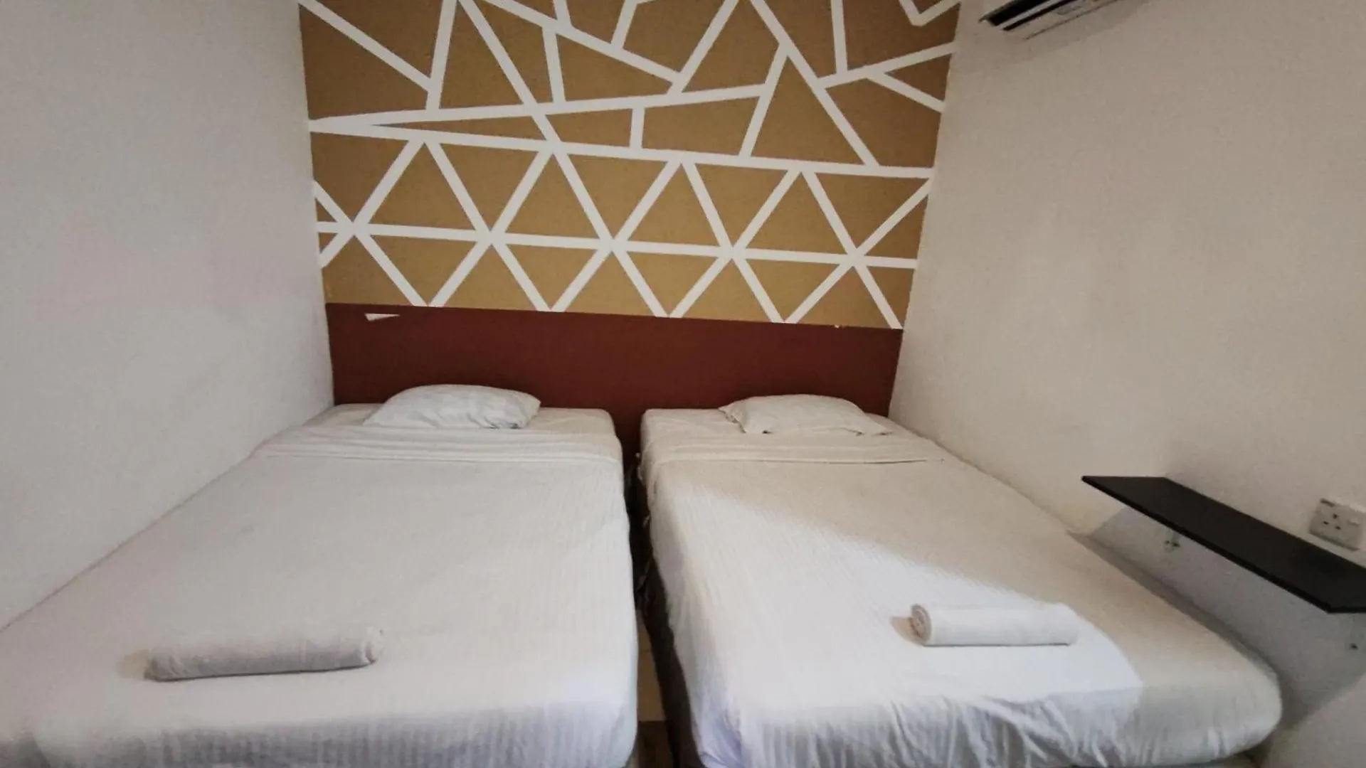Maleeq Hotel Meru Ipoh 2*,